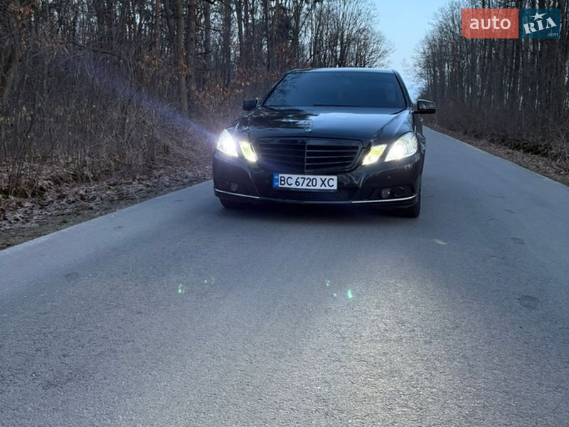 Седан Mercedes-Benz E-Class 2010 в Калуше