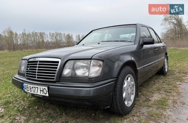 Седан Mercedes-Benz E-Class 1990 в Вінниці