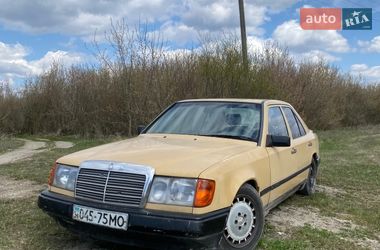 Седан Mercedes-Benz E-Class 1985 в Городенці