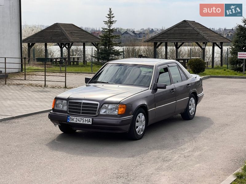 Mercedes-Benz E-Class 1994