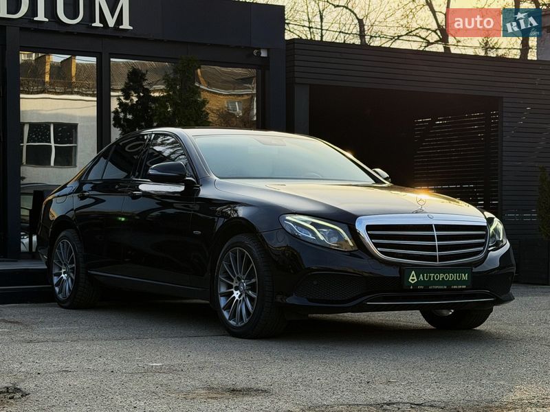 Седан Mercedes-Benz E-Class 2016 в Киеве