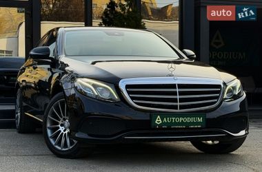 Седан Mercedes-Benz E-Class 2016 в Киеве