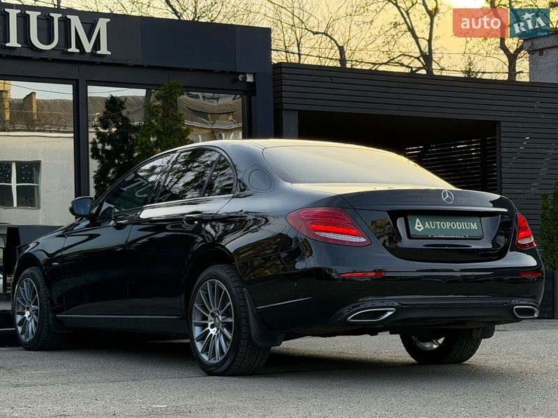 Седан Mercedes-Benz E-Class 2016 в Киеве