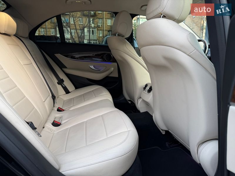 Седан Mercedes-Benz E-Class 2016 в Киеве