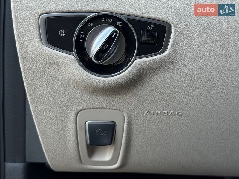 Седан Mercedes-Benz E-Class 2016 в Киеве