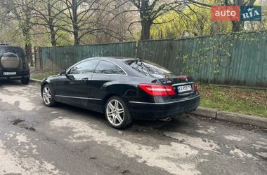 Купе Mercedes-Benz E-Class 2010 в Києві