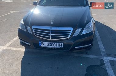 Седан Mercedes-Benz E-Class 2010 в Киеве