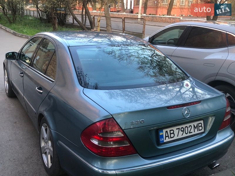 Седан Mercedes-Benz E-Class 2002 в Вінниці