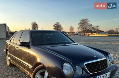 Седан Mercedes-Benz E-Class 2000 в Снятине