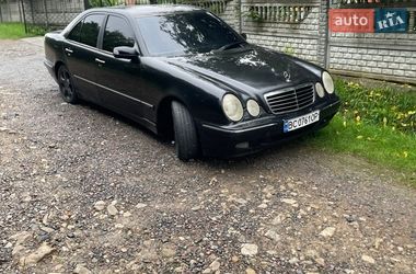 Седан Mercedes-Benz E-Class 2001 в Трускавці