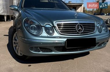 Седан Mercedes-Benz E-Class 2002 в Киеве