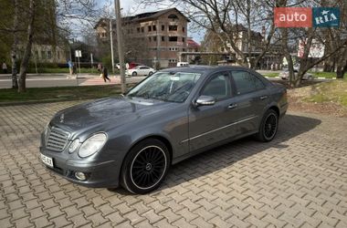 Седан Mercedes-Benz E-Class 2008 в Черновцах