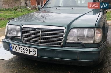 Седан Mercedes-Benz E-Class 1993 в Харькове