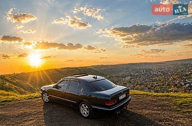 Седан Mercedes-Benz E-Class 2000 в Черновцах