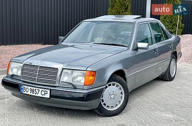 Седан Mercedes-Benz E-Class 1989 в Тернополе