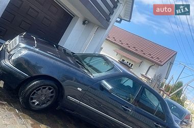 Седан Mercedes-Benz E-Class 1998 в Черновцах