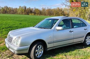 Седан Mercedes-Benz E-Class 1996 в Житомирі