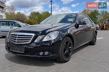 Седан Mercedes-Benz E-Class 2011 в Черкассах
