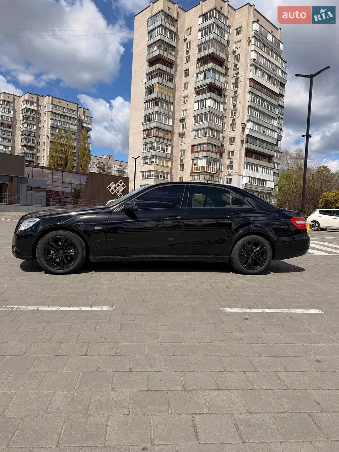 2011 Mercedes-Benz E-klasse - мініатюра 2