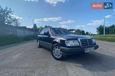Седан Mercedes-Benz E-Class 1993 в Тернополе