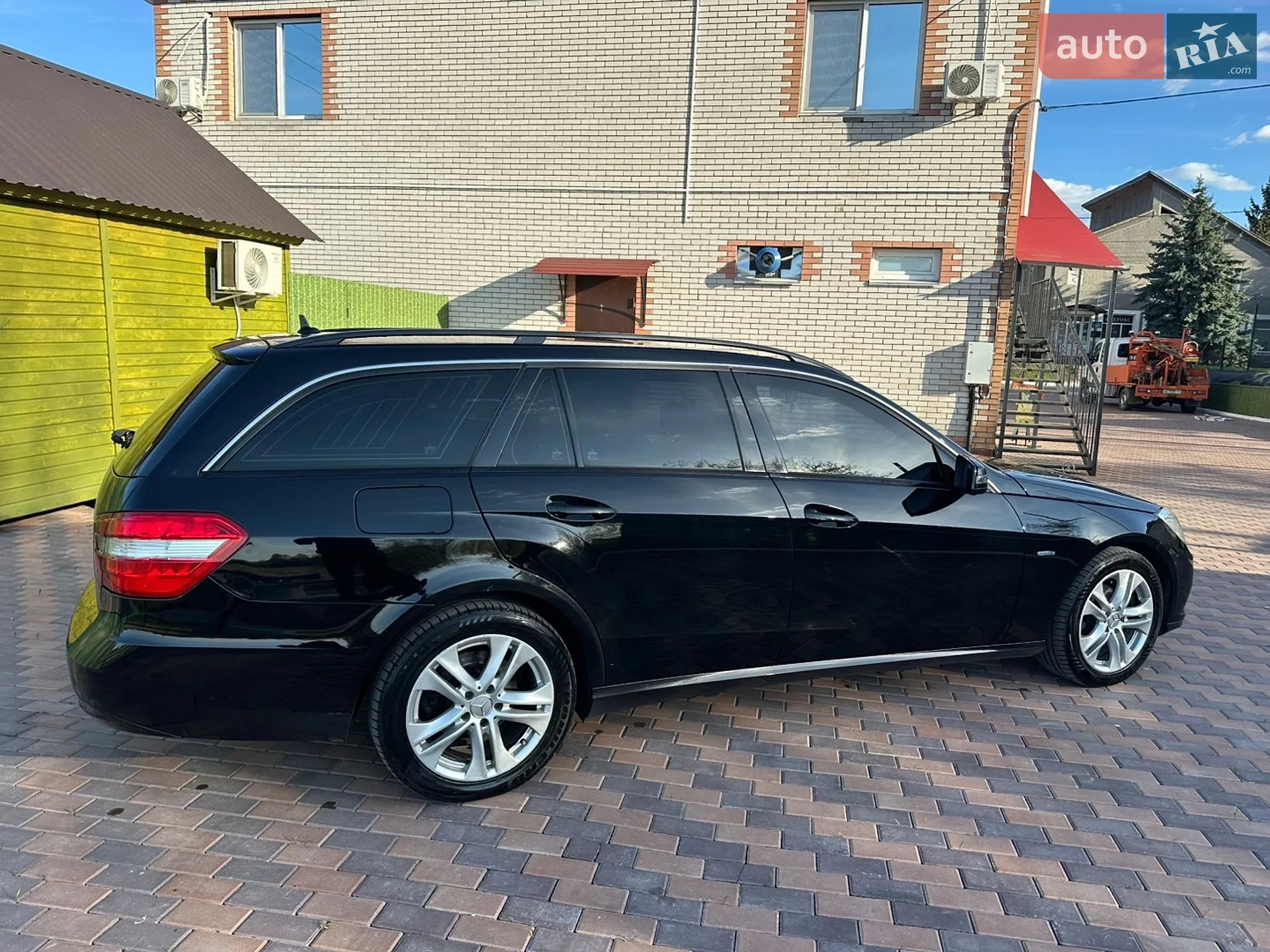 2010 Mercedes-Benz E-klasse - мініатюра 2