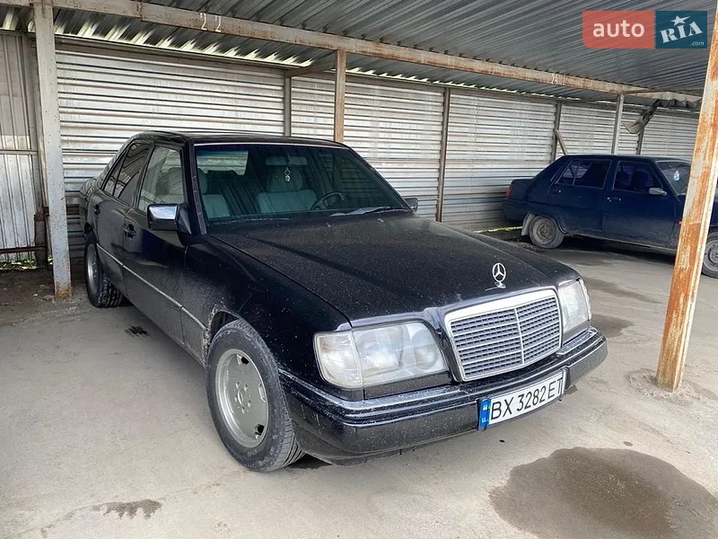 Mercedes-Benz E-Class 1995