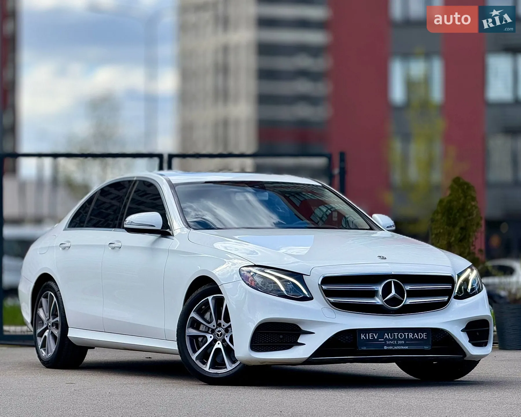 2020 Mercedes-Benz E-klasse - фото 1