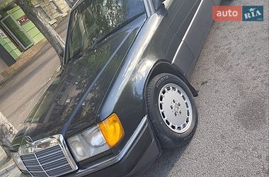 Седан Mercedes-Benz E-Class 1992 в Верховец