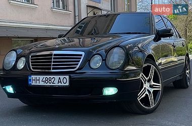 Седан Mercedes-Benz E-Class 2001 в Одессе