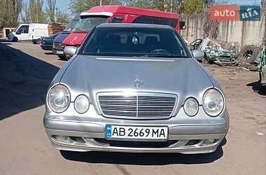 Седан Mercedes-Benz E-Class 2001 в Вінниці