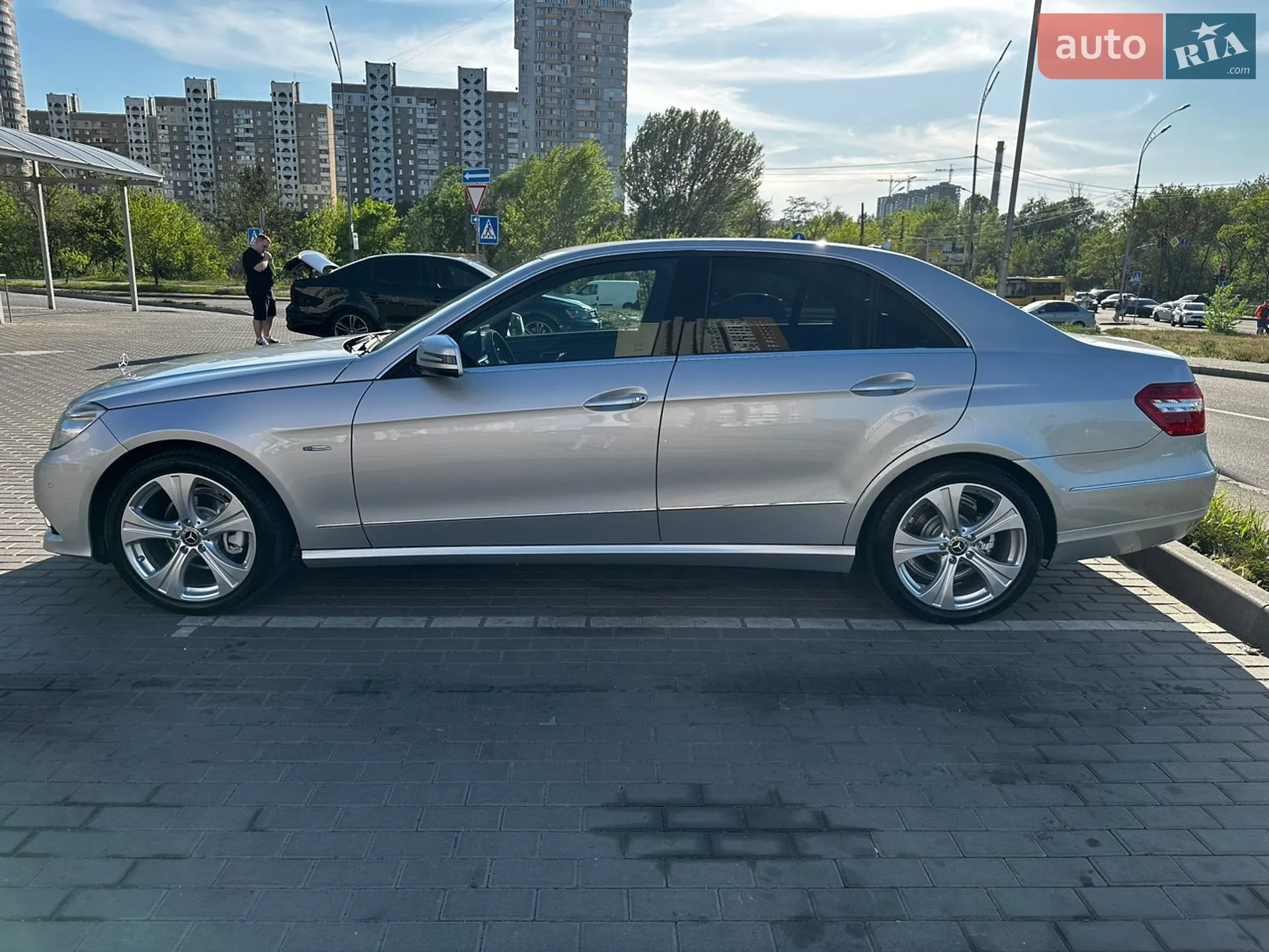 2010 Mercedes-Benz E-klasse - мініатюра 3