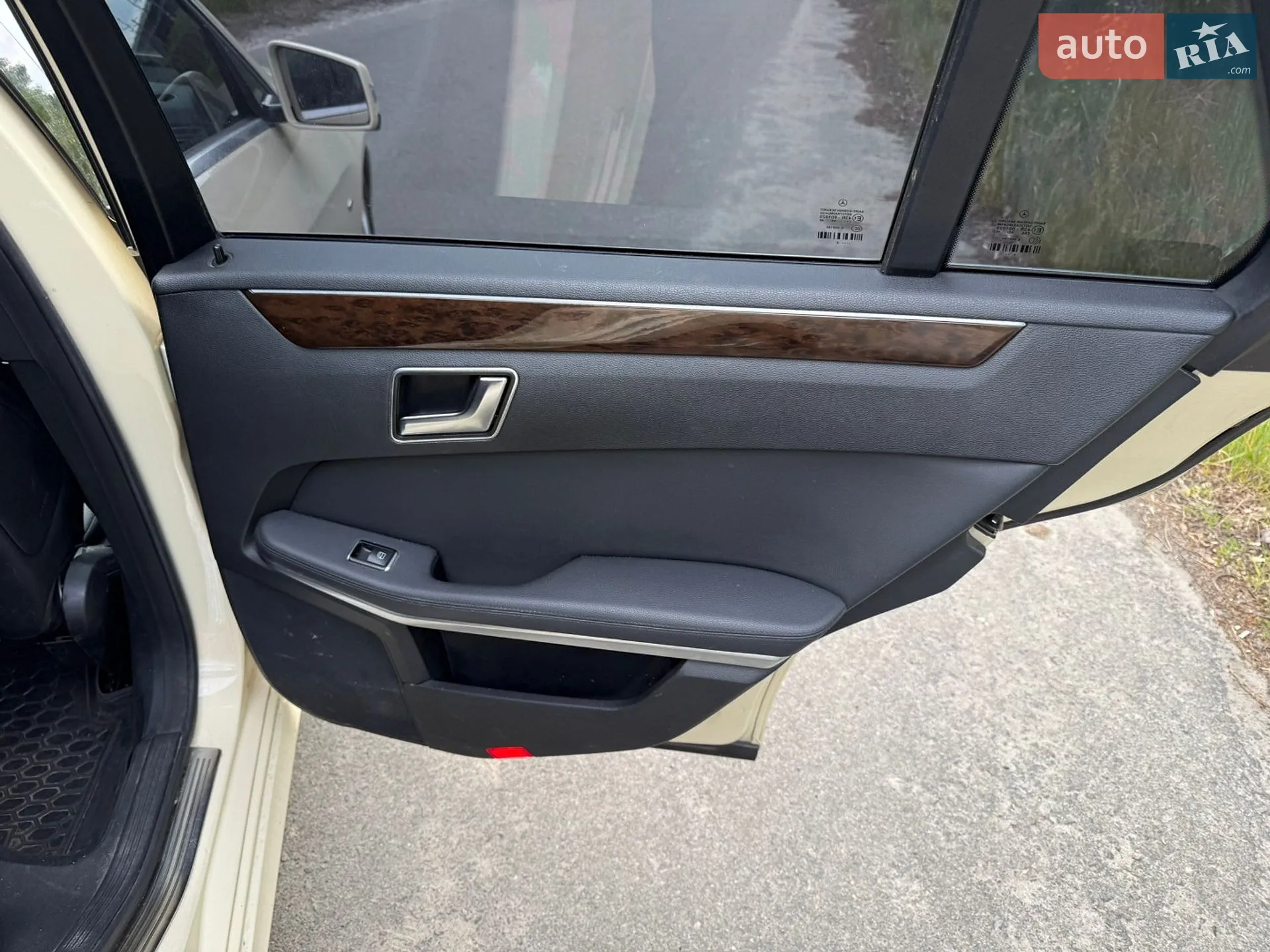 2012 Mercedes-Benz E-klasse - мініатюра 13