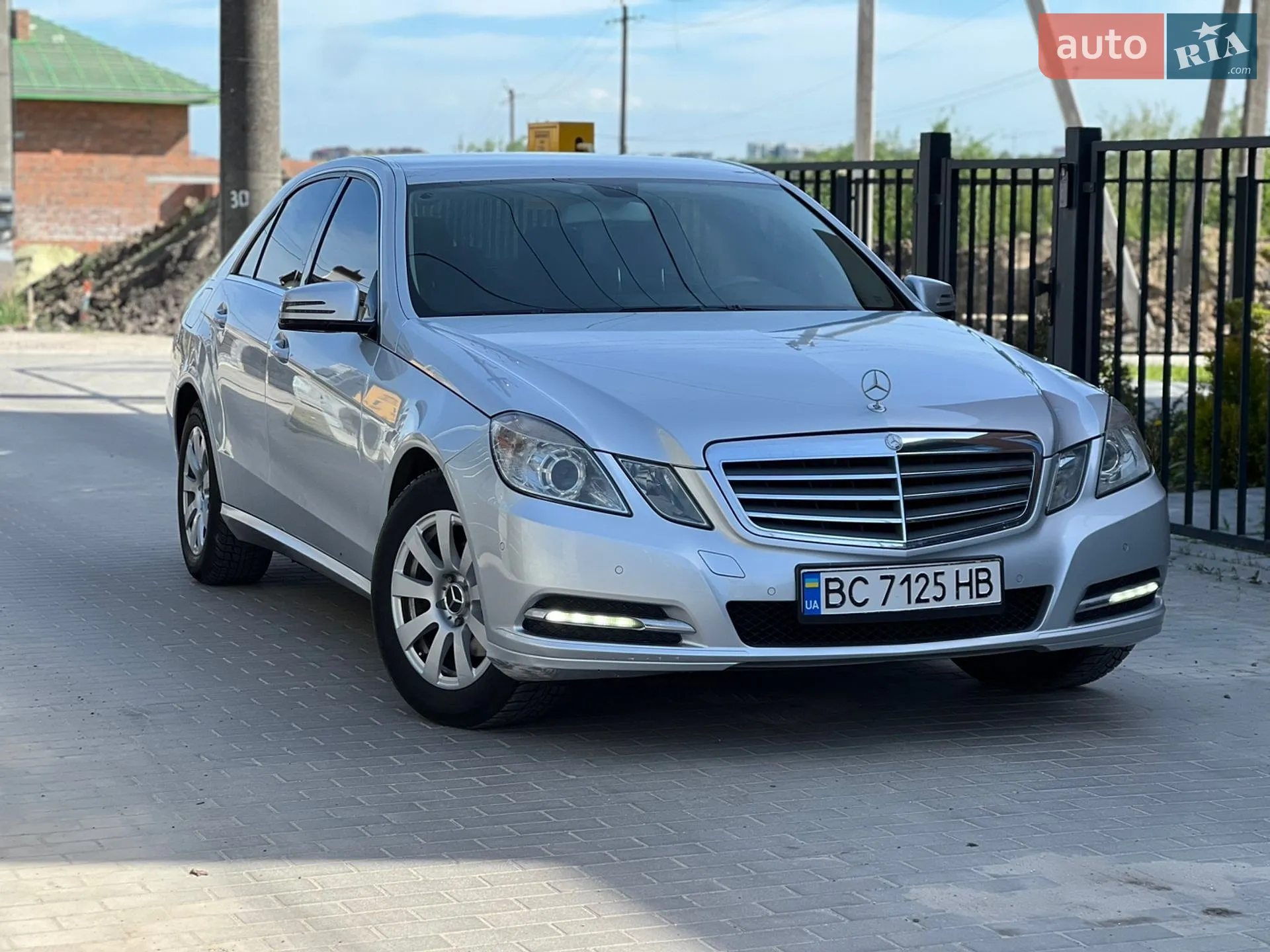 2013 Mercedes-Benz E-klasse - мініатюра 7