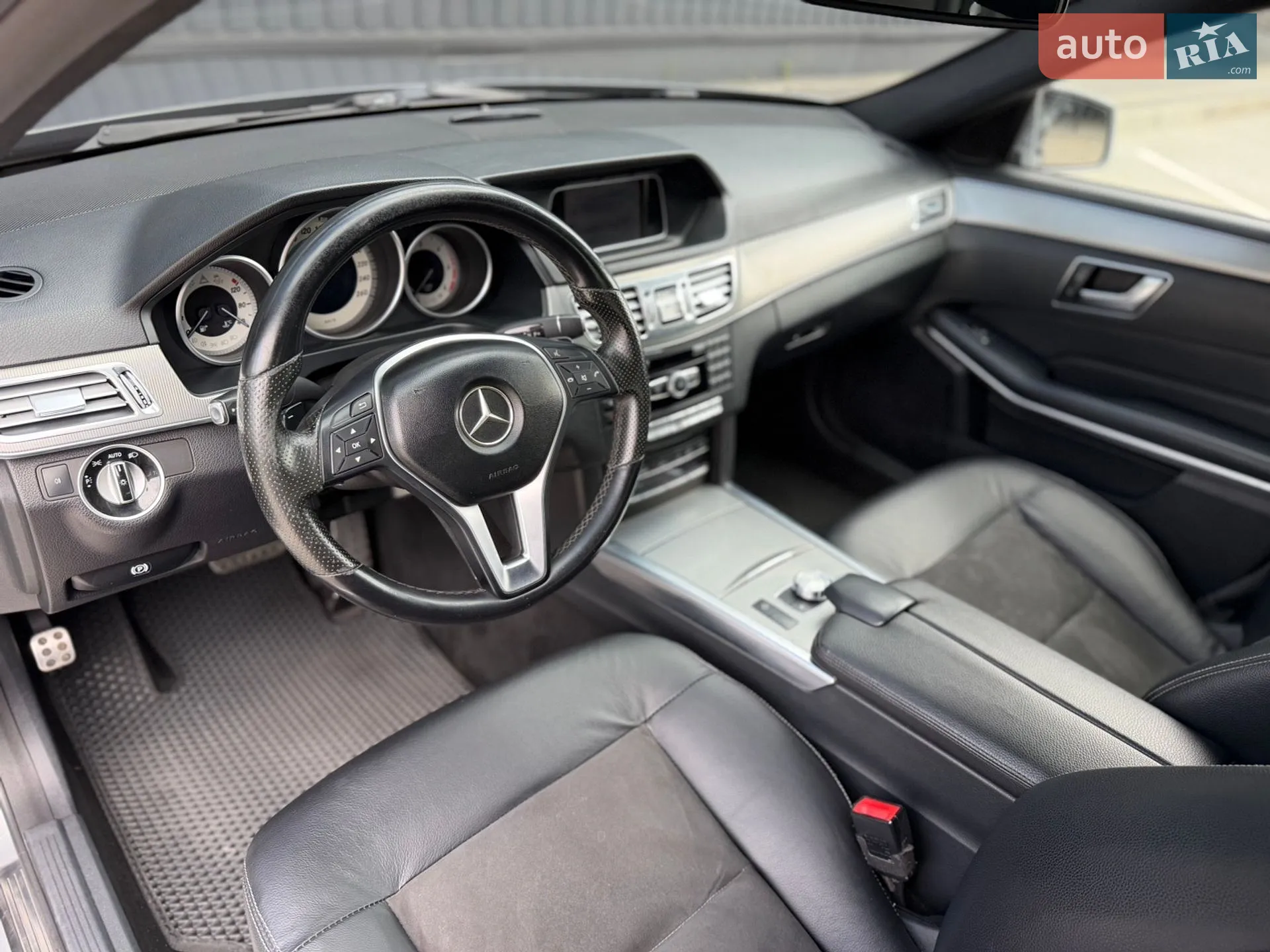 2014 Mercedes-Benz E-klasse - мініатюра 35