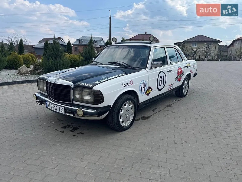 Mercedes-Benz E-Class 1982