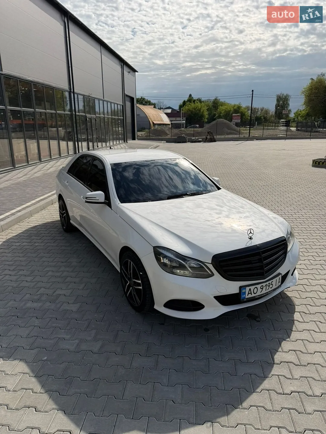 2013 Mercedes-Benz E-klasse - мініатюра 24