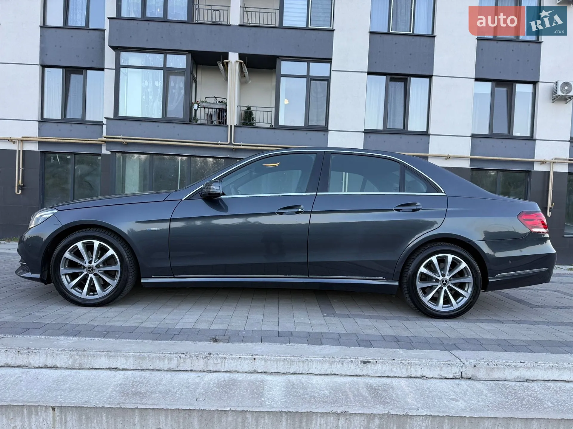 2013 Mercedes-Benz E-klasse - мініатюра 11