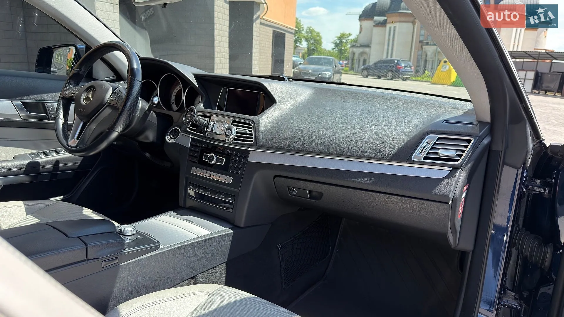 2013 Mercedes-Benz E-klasse - мініатюра 22
