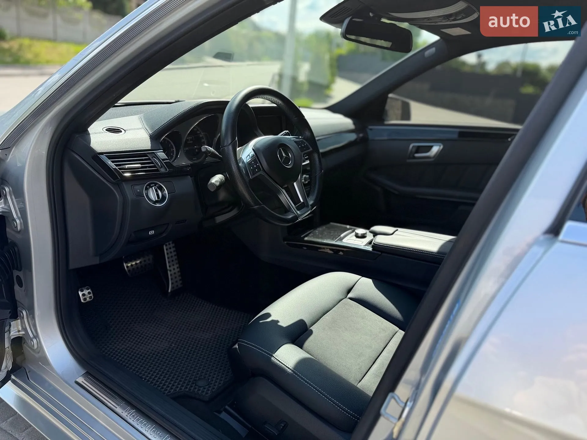 2013 Mercedes-Benz E-klasse - мініатюра 32