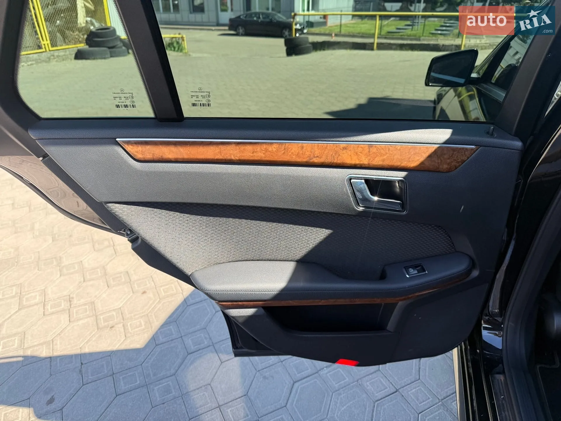 2011 Mercedes-Benz E-klasse - мініатюра 22