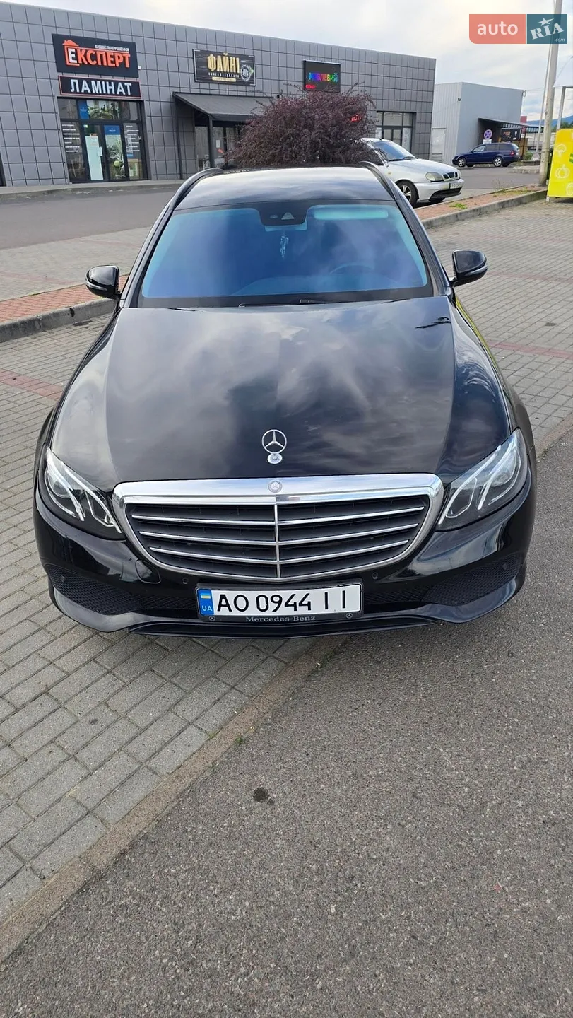 2017 Mercedes-Benz E-klasse - фото 1