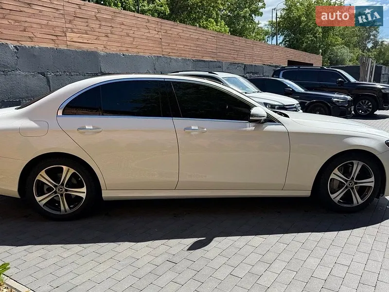 Mercedes-Benz E-Class 2019 VIN WDDZF8EB3LA699420 фото оголошення 6 з 71