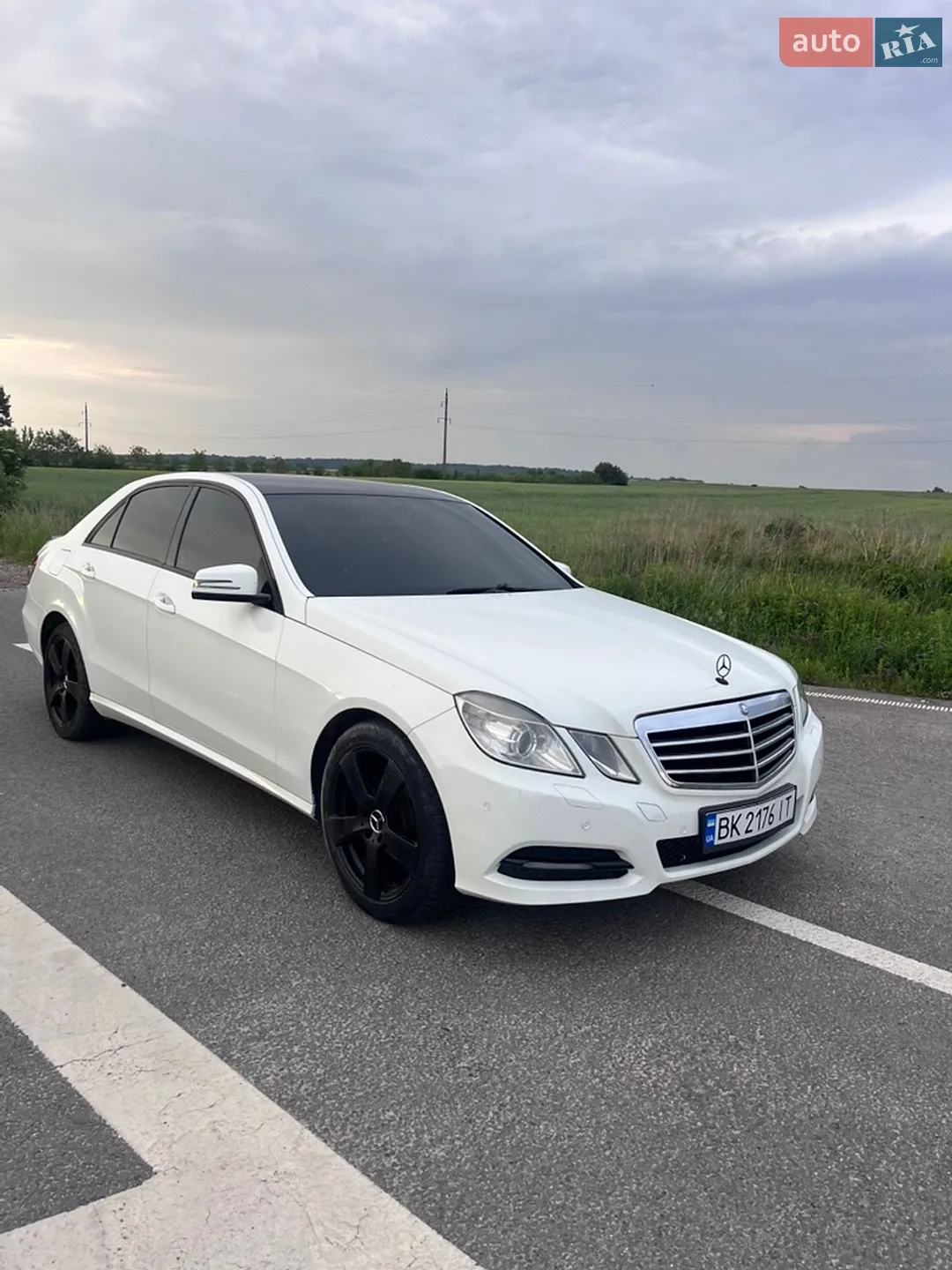 2011 Mercedes-Benz E-klasse - фото 1