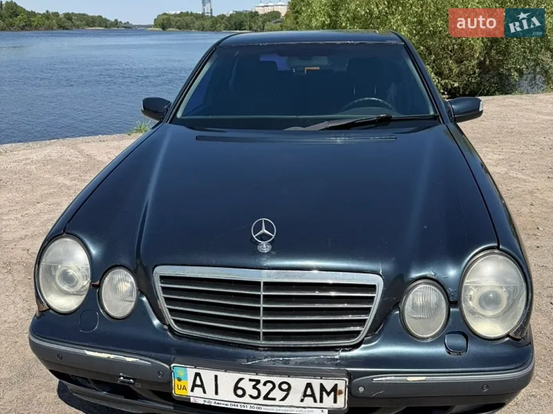 Mercedes-Benz E-Class 2001