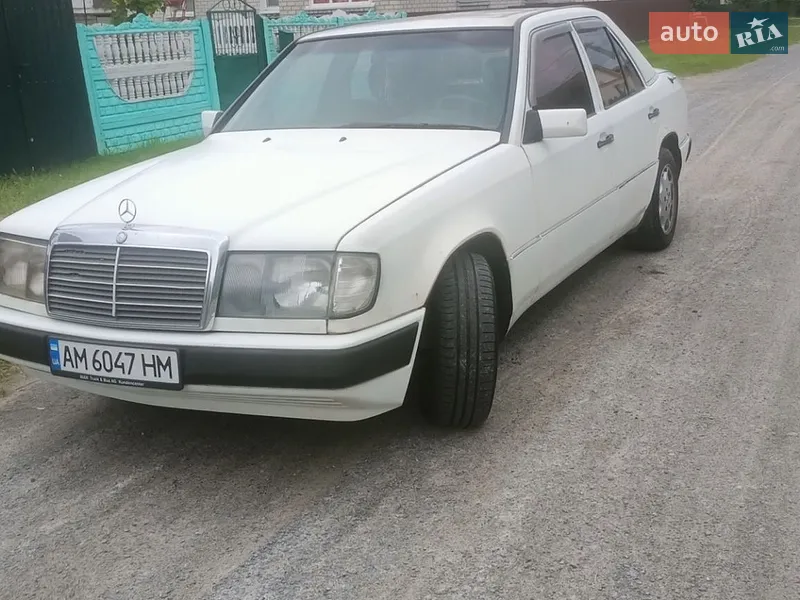 Mercedes-Benz E-Class 1987