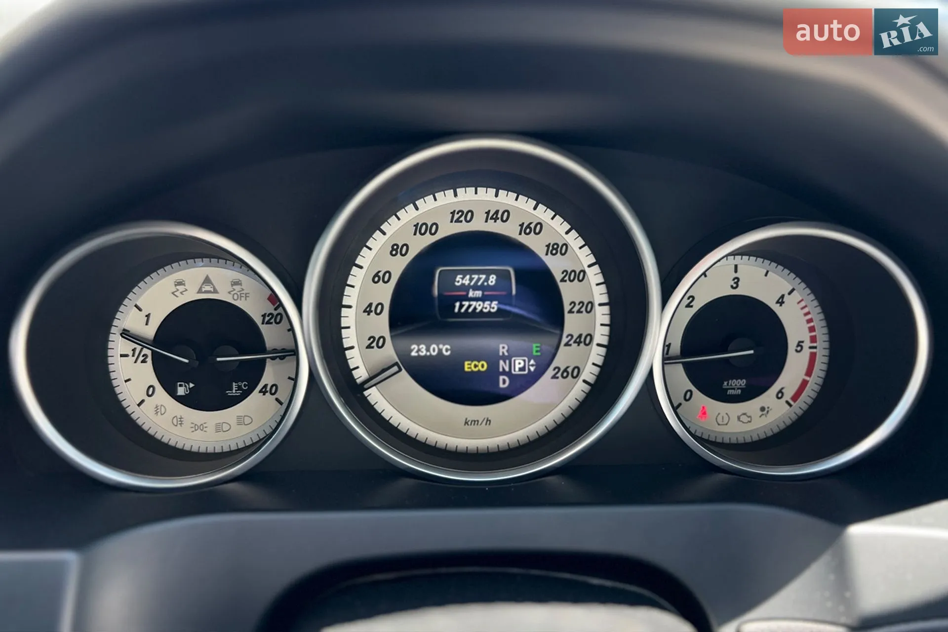 2013 Mercedes-Benz E-klasse - мініатюра 18
