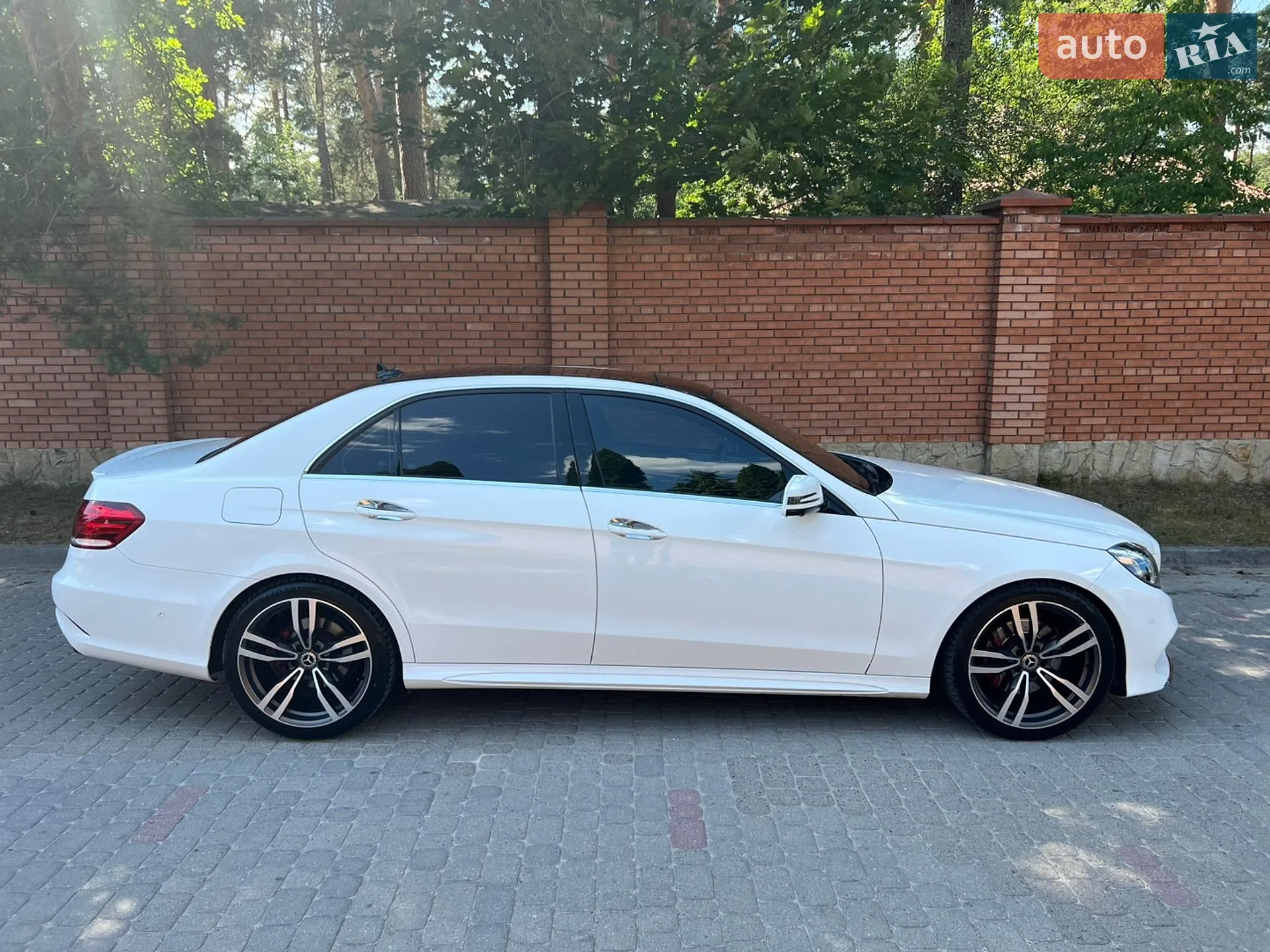 Mercedes-Benz E-Class 2015 VIN WDDHF9HB7GB186586 фото оголошення 4 з 58