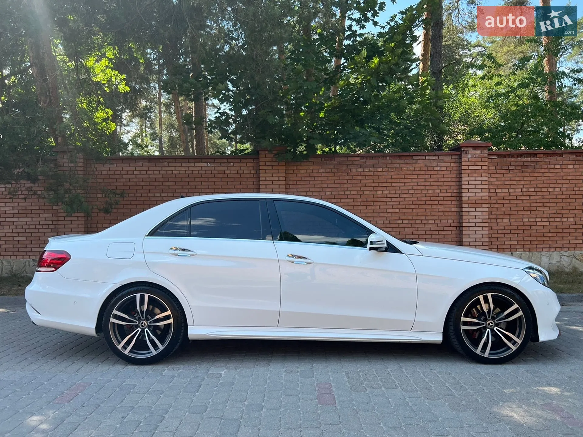 Mercedes-Benz E-Class 2015 VIN WDDHF9HB7GB186586 фото оголошення 8 з 58
