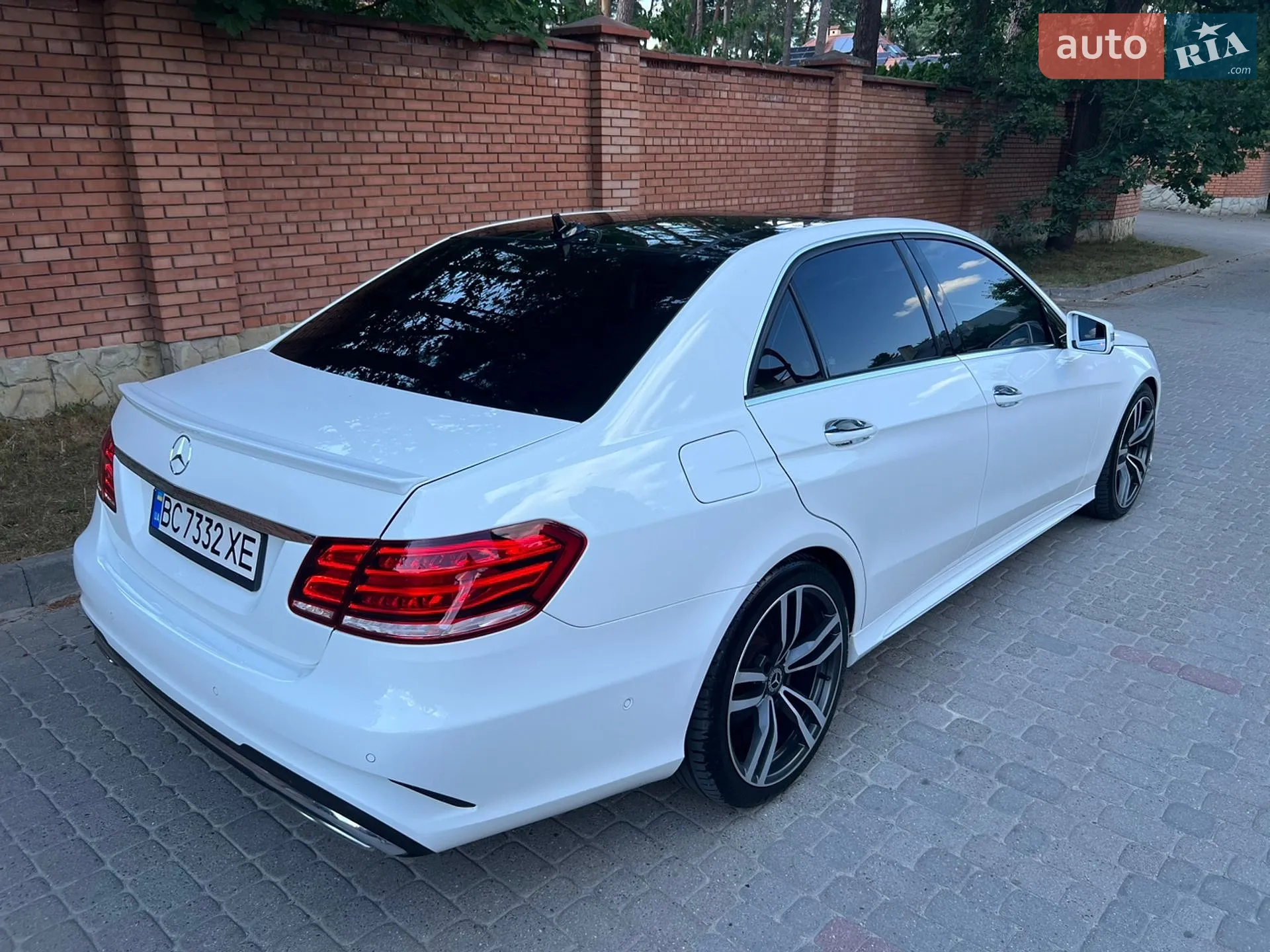 Mercedes-Benz E-Class 2015 VIN WDDHF9HB7GB186586 фото оголошення 11 з 58