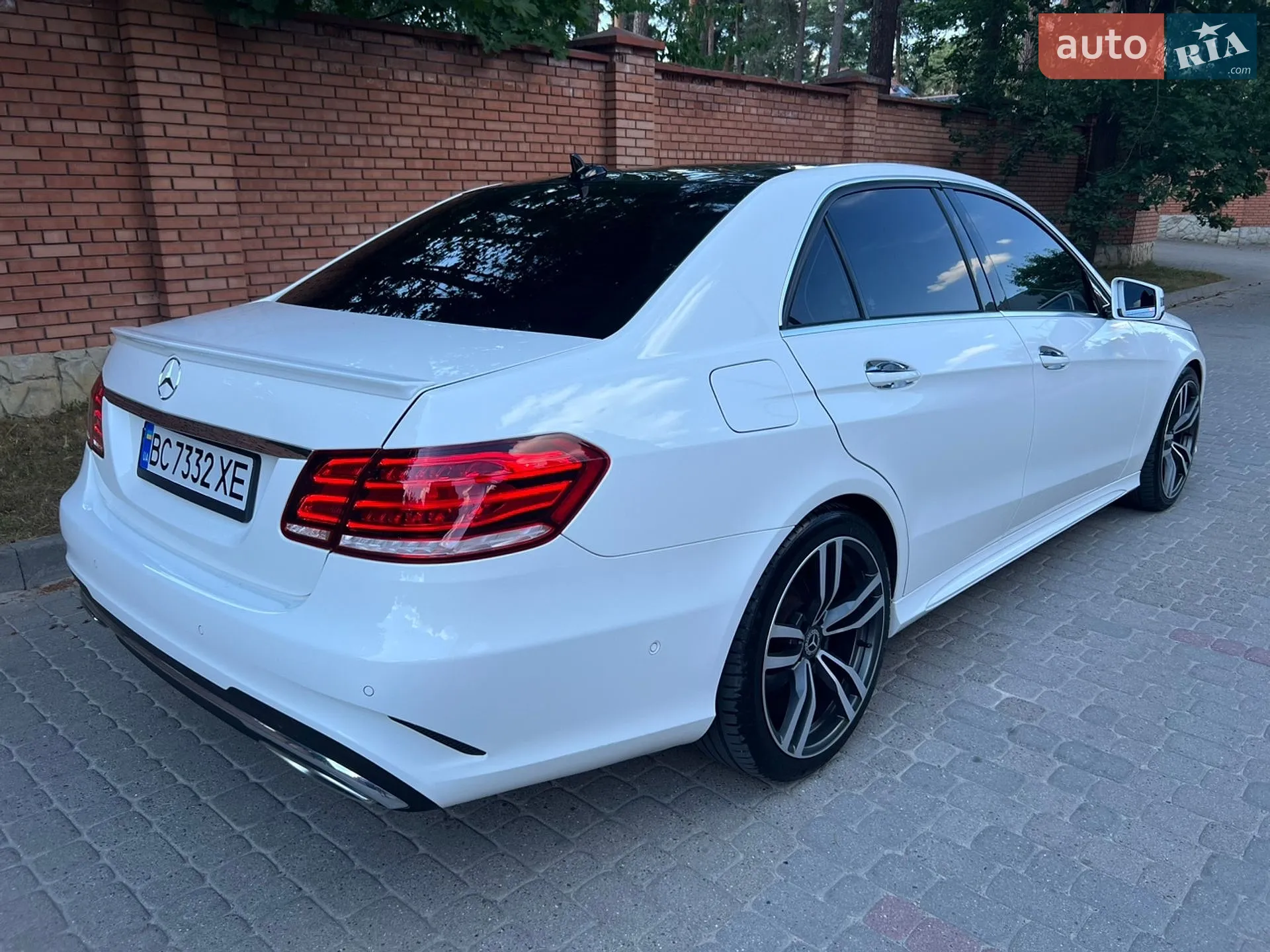 Mercedes-Benz E-Class 2015 VIN WDDHF9HB7GB186586 фото оголошення 13 з 58